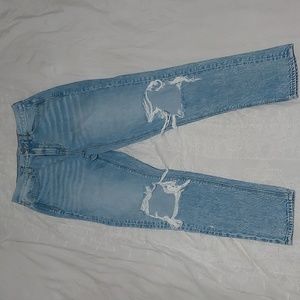 American Eagle hole in the knees jeans
